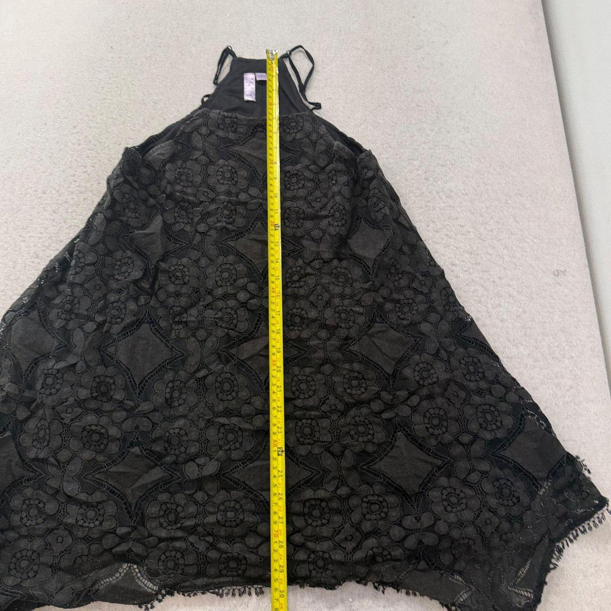 Vintage Y2K 2000's Women's Black Distressed Lace Halter Tank Top