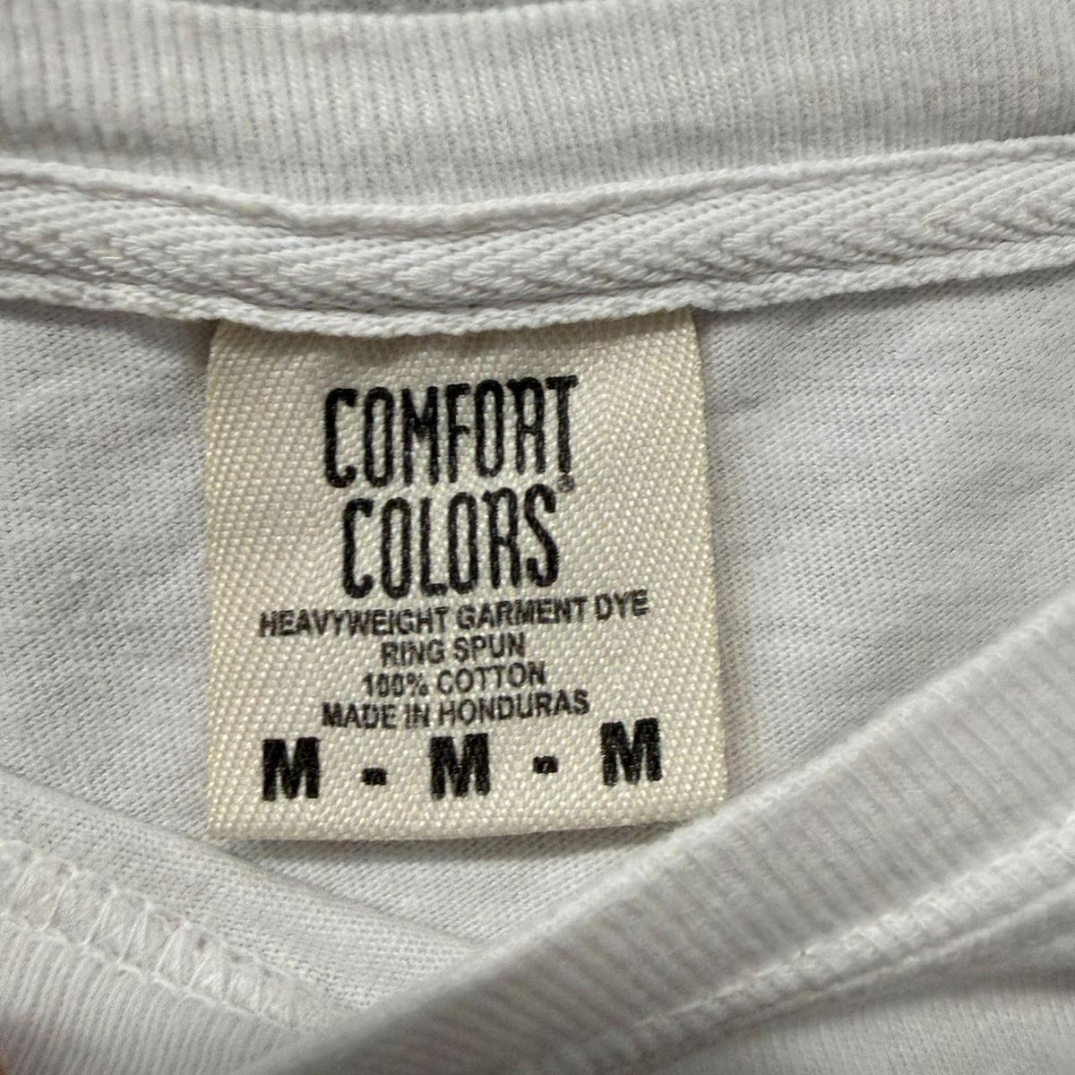 Vintage Y2K 2000's Comfort Colors Cream Boxy Graphic Pocket Tee