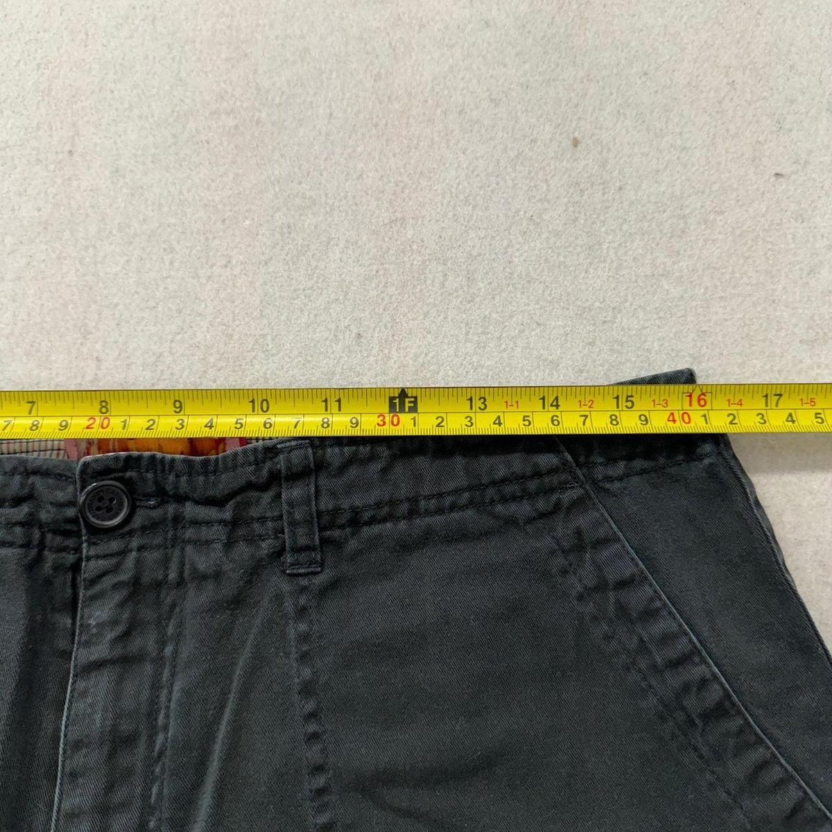 Vintage Y2K 2000's Women's Baggy Black Cargo Pants