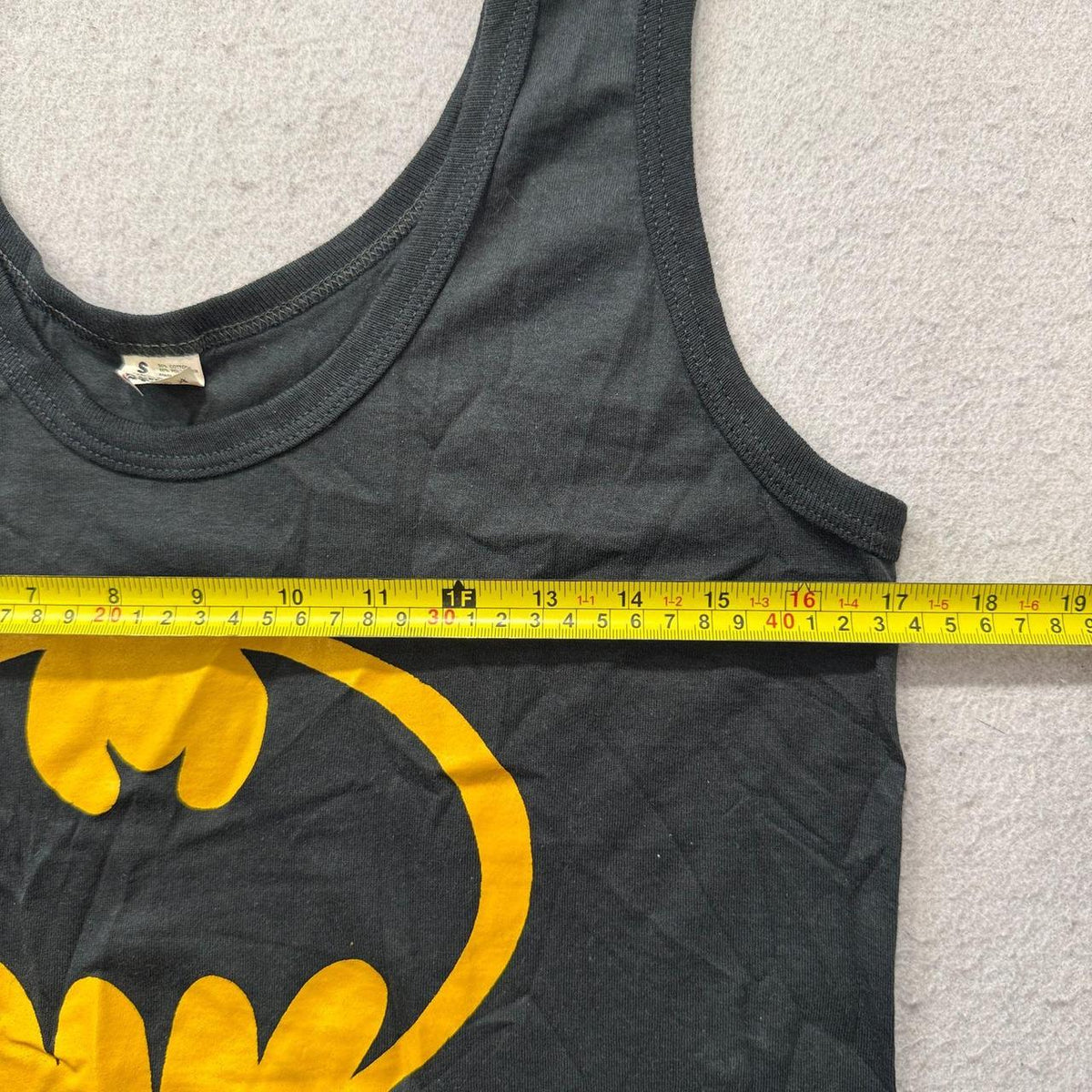 Vintage Y2K 2000's Screen Stars Black Boxy Batman Graphic Tank Top