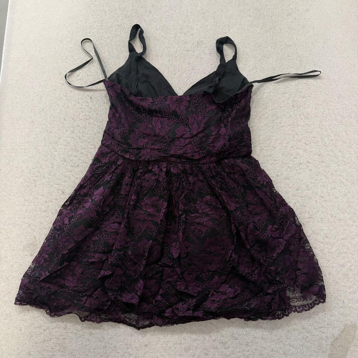 Vintage Y2K 2000's Women's DKNYC Purple Floral Jacquard Wrap Dress