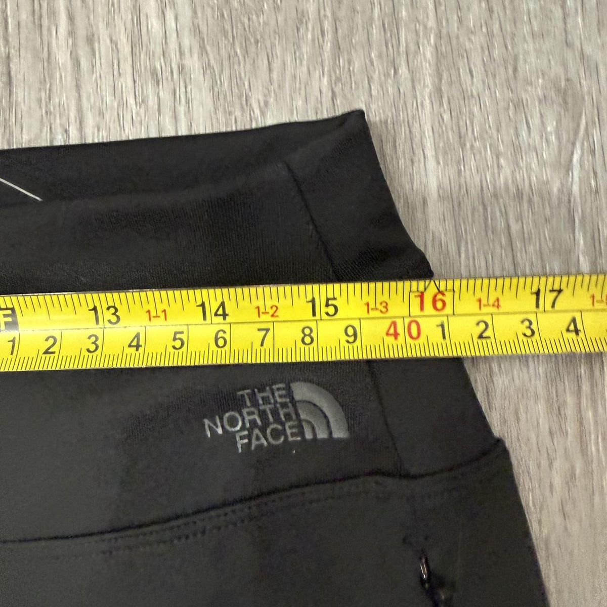 Vintage Y2K 2000's Women's North Face Black Baggy Athletic Shorts