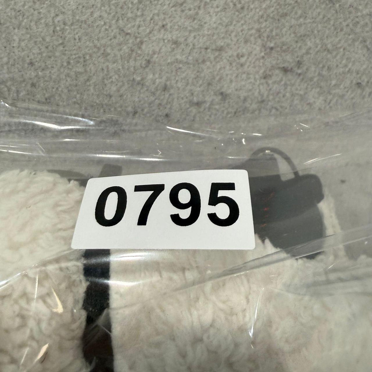 Vintage Y2K 2000's Women's Cream Zip Up Fleece Jacket