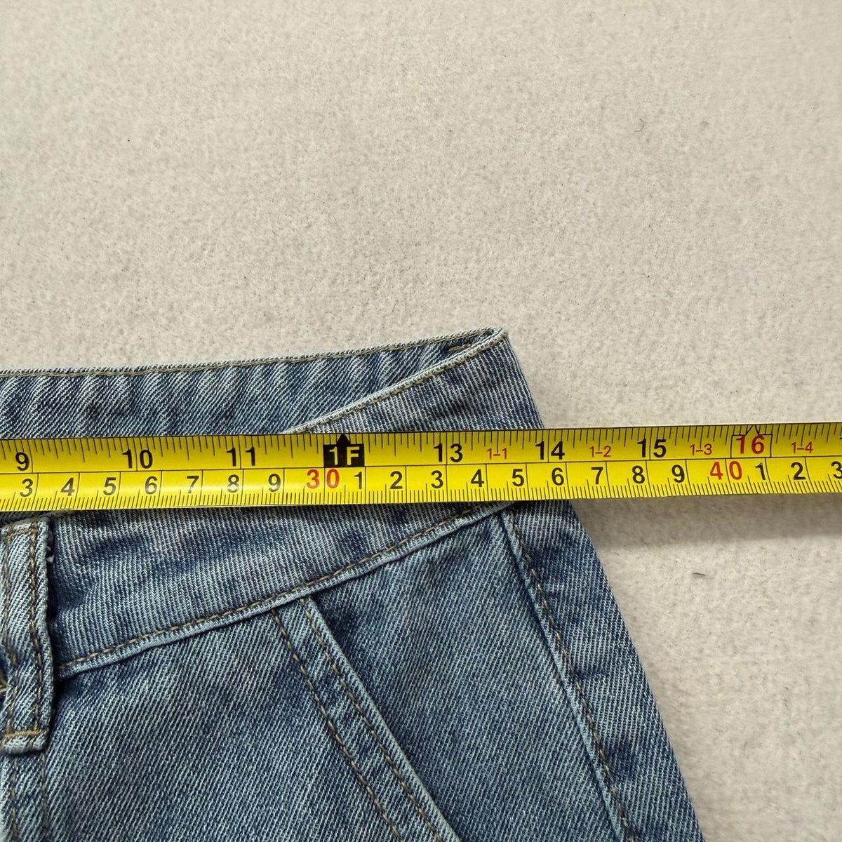 Vintage Y2K 2000's Women's Faded Baggy Cargo Jeans
