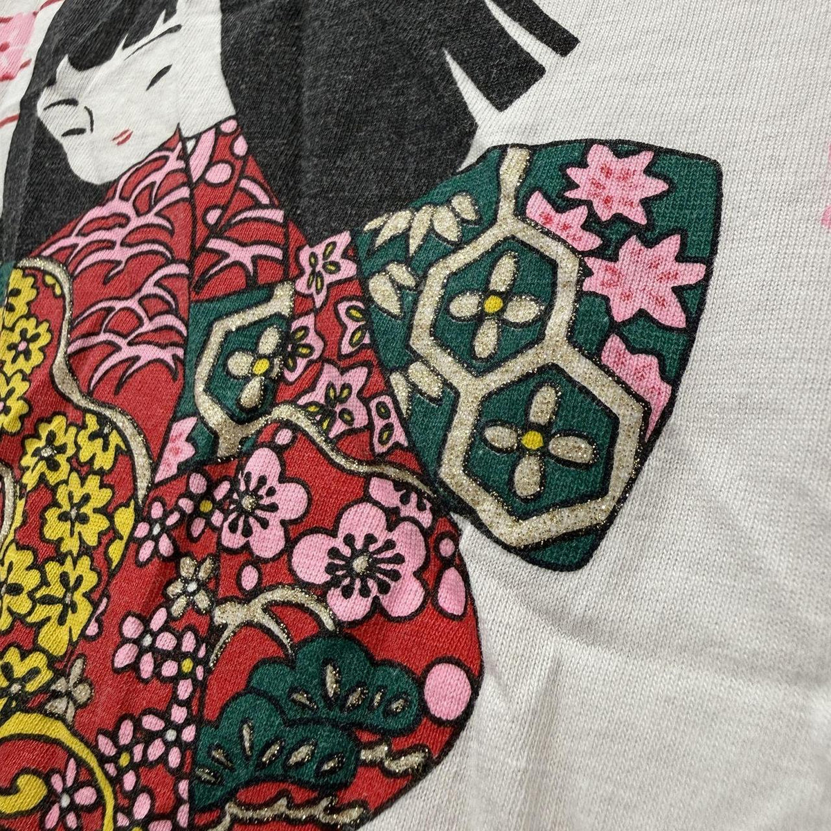 Vintage Y2K 2000's Women's Oversized Graphic Tee Kimono Print Cream