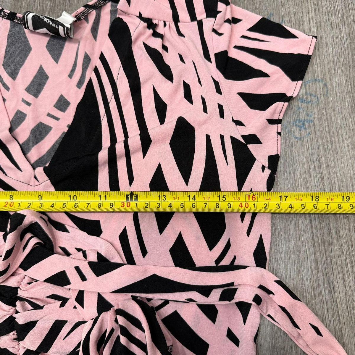 Vintage Y2K 2000's Marc Bouwer Pink Boxy Abstract Wrap Top