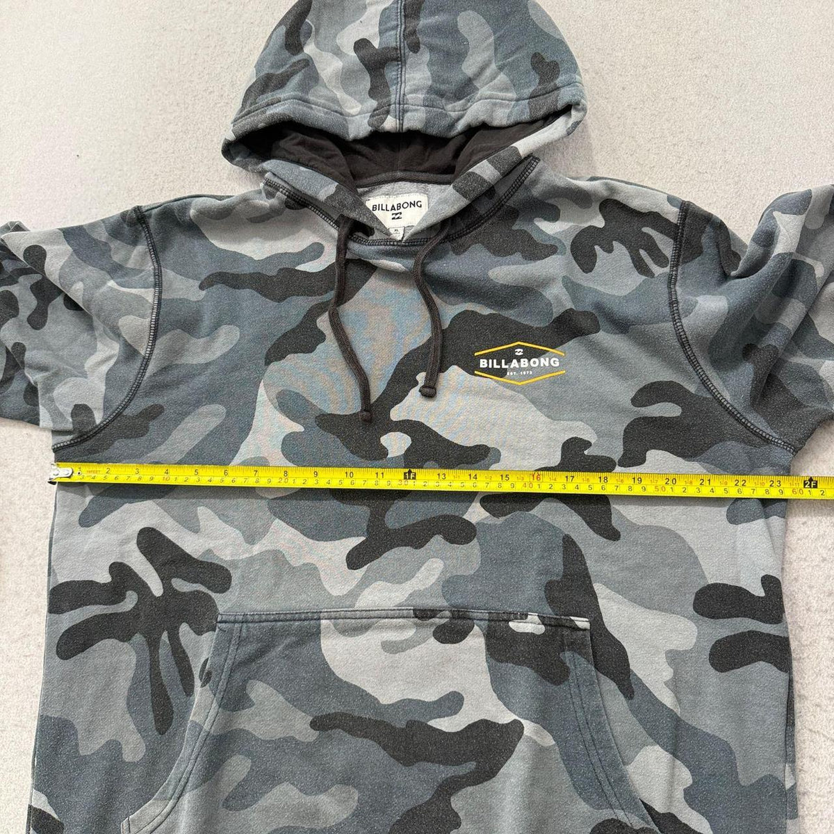 Vintage Y2K 2000's Billabong Grey Camo Boxy Pullover Hoodie