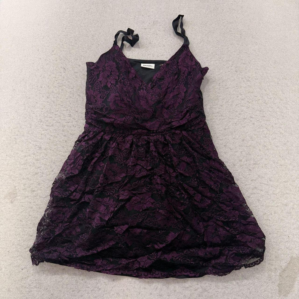 Vintage Y2K 2000's Women's DKNYC Purple Floral Jacquard Wrap Dress