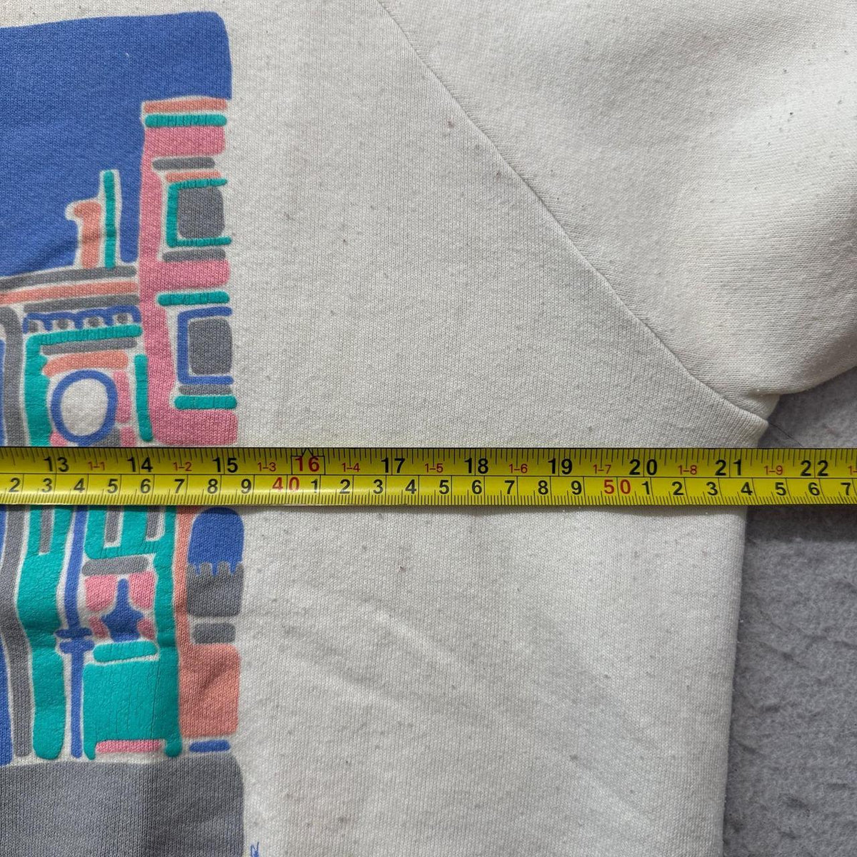 Vintage 90s Jerzees Cream Oversized Graphic Sweatshirt