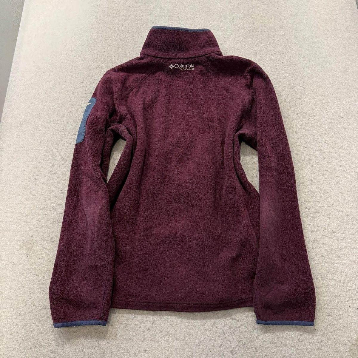 Vintage Y2K 2000's Women's Columbia Burgundy Zip Up Fleece Jacket