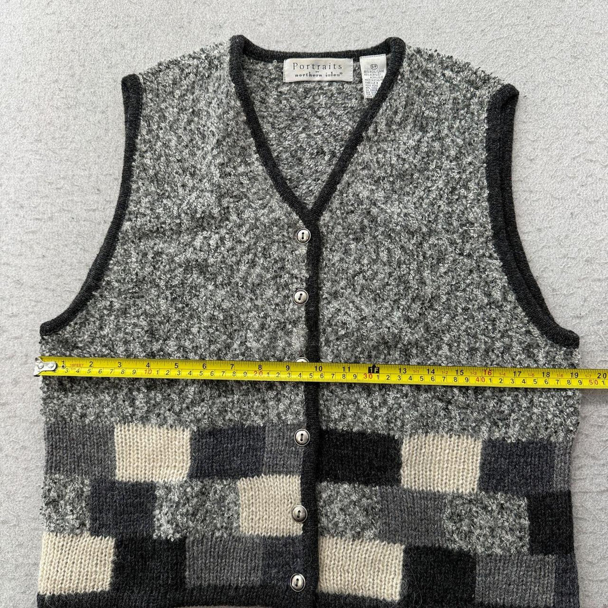 Vintage 90s Women's Grey Wool Blend Knit Vest
