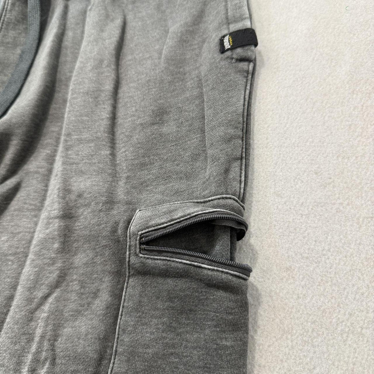 Vintage Y2K 2000's Everlast Grey Baggy Cargo Pants