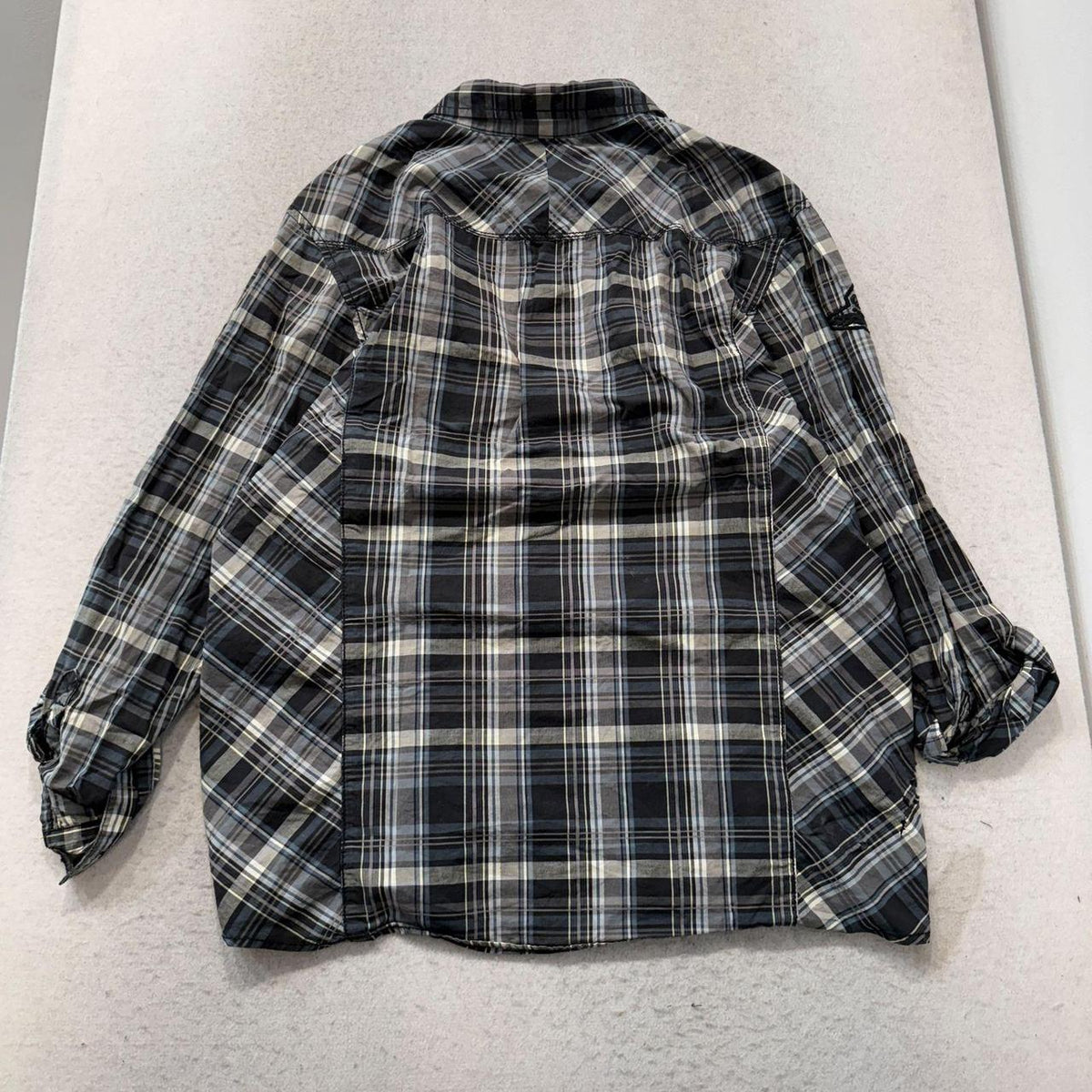 Vintage Y2K 2000's BKE Women's Black Plaid Grunge Button-Up Shirt