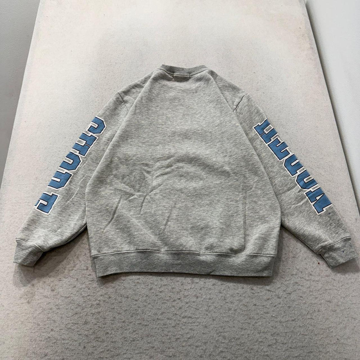 Vintage Y2K 2000's Heather Grey Boxy Graphic Sweatshirt