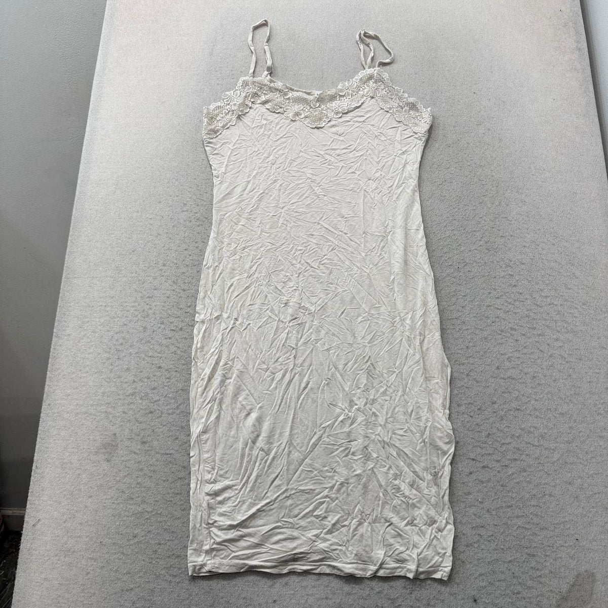 Vintage Y2K 2000's Women's Cream Off-White Camisole Tank Top