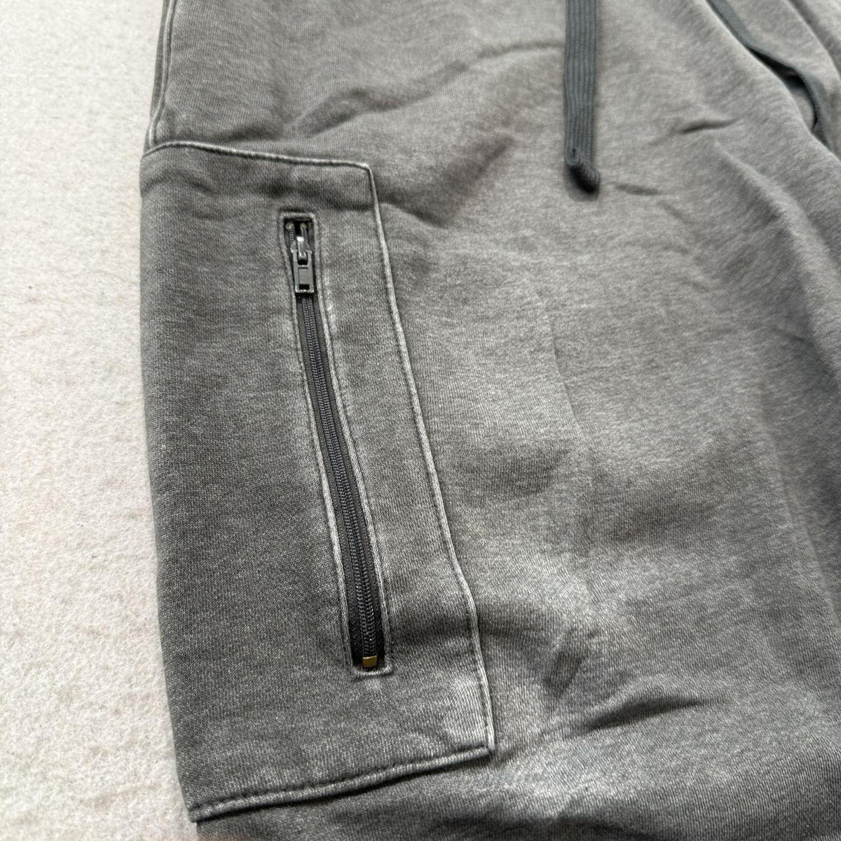 Vintage Y2K 2000's Everlast Grey Baggy Cargo Pants