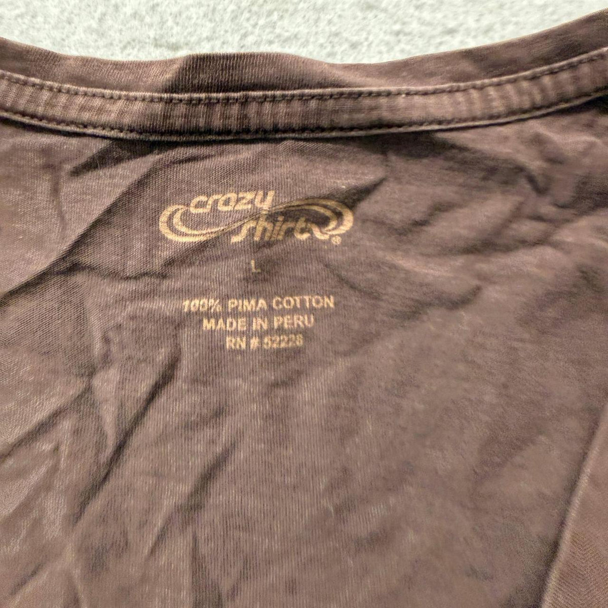 Vintage Y2K 2000's Women's Ocochy Brown Graphic Tee Gold Turtle