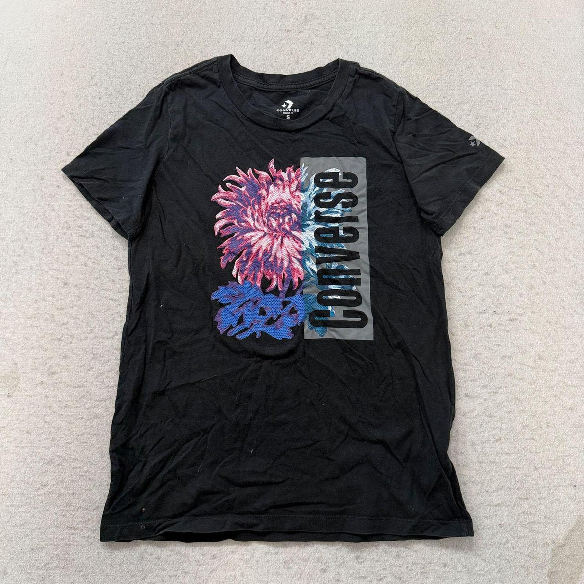 Vintage Y2K 2000's Women's Converse Black Graphic Tee