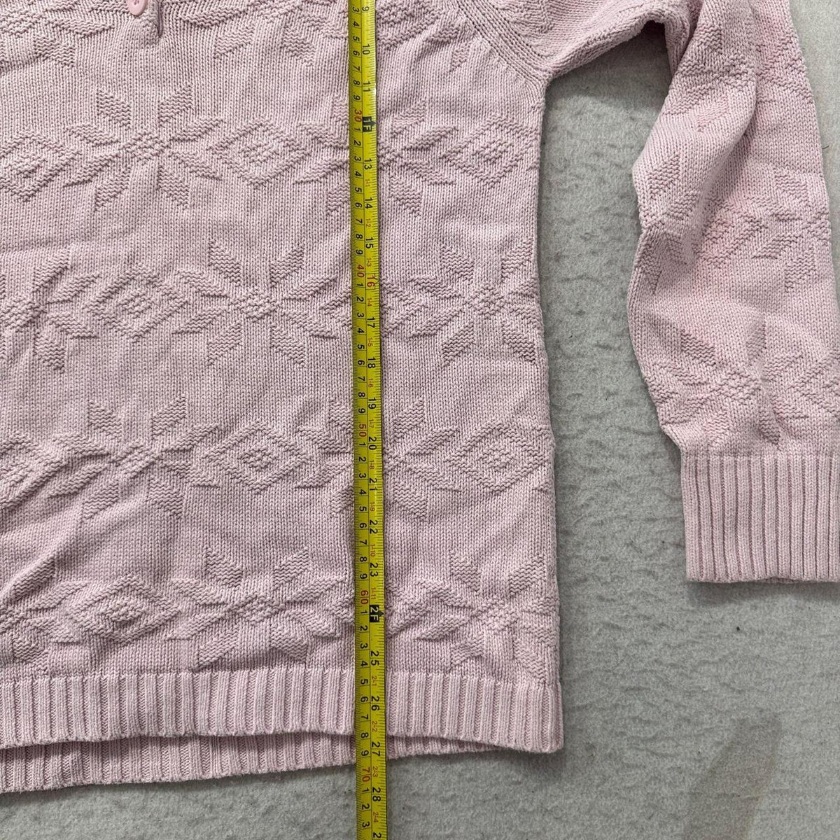 Vintage Y2K 2000's Women's Boxy Mauve Pink Pullover Sweater