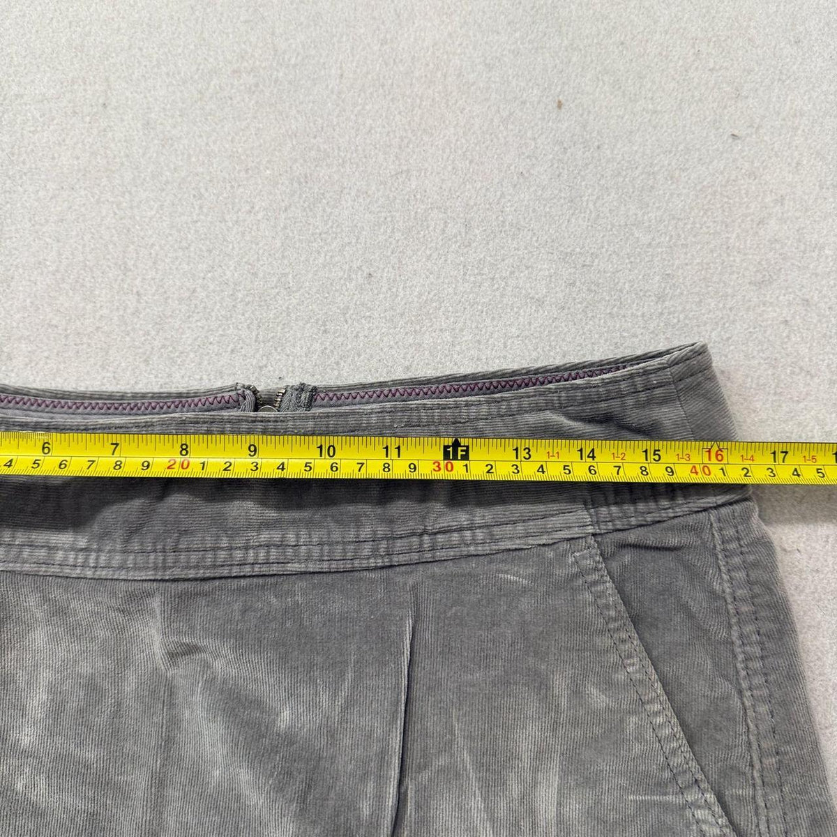 Vintage Y2K 2000's Banana Republic Grey Faded Corduroy Jeans