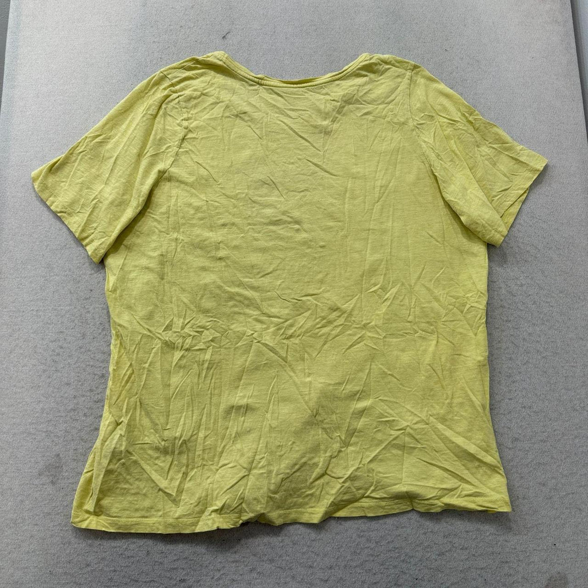 Vintage Y2K 2000's Catherines Pale Yellow Faded Graphic Tee
