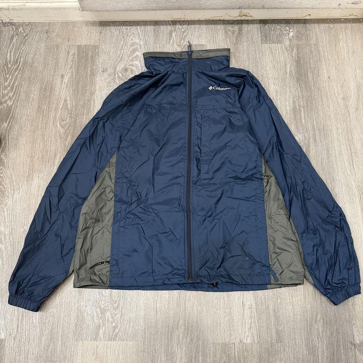 Vintage Y2K 2000's Columbia Navy Oversized Insulated Winter Jacket