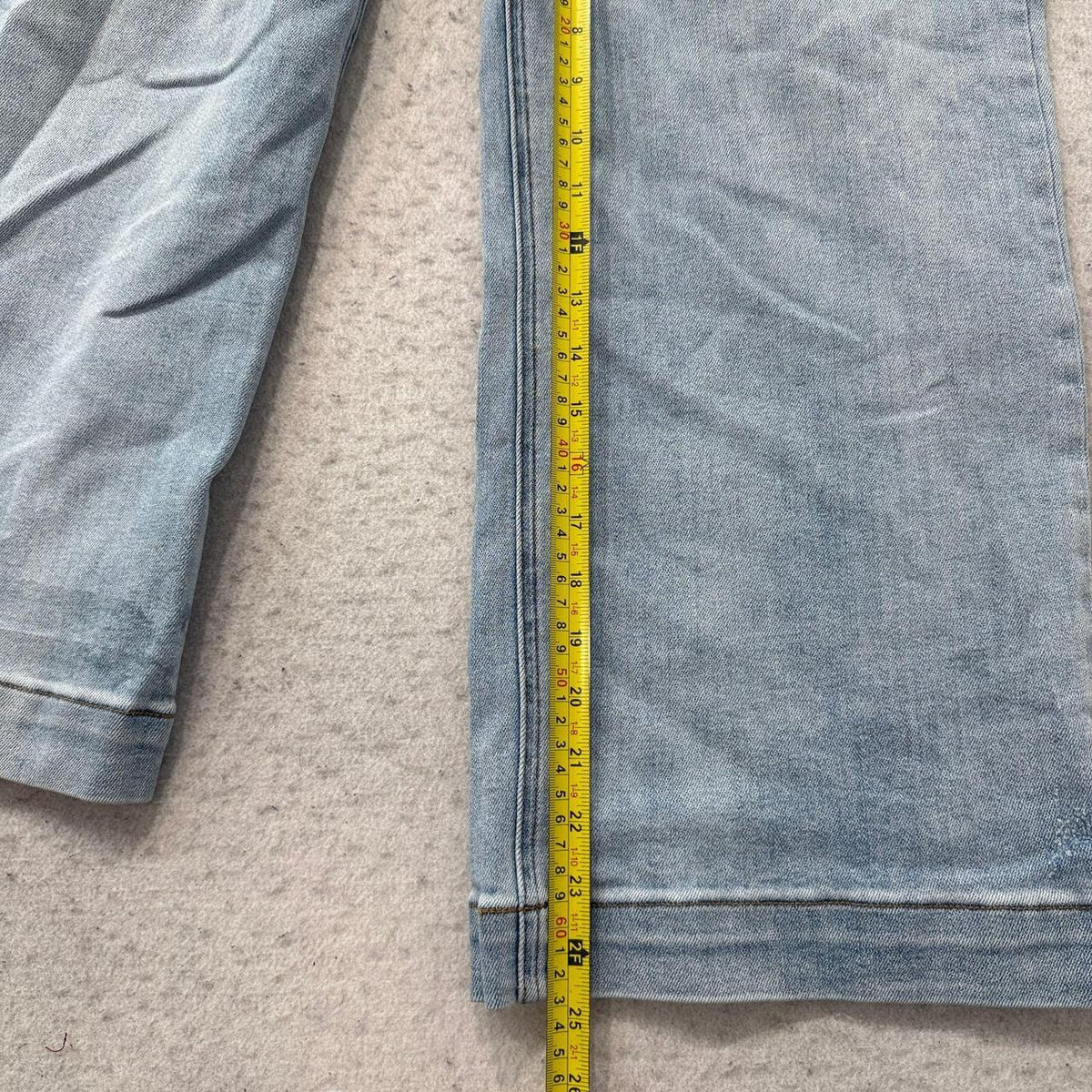 Vintage Y2K 2000's Women's RISEN Faded Wide Leg Jeans