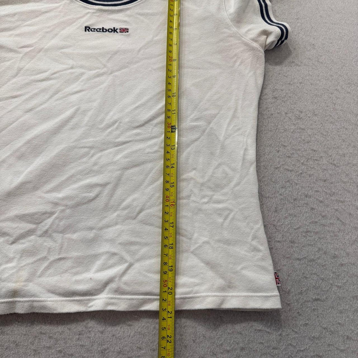 Vintage Y2K 2000's Women's Reebok Cream Boxy Ringer Tee