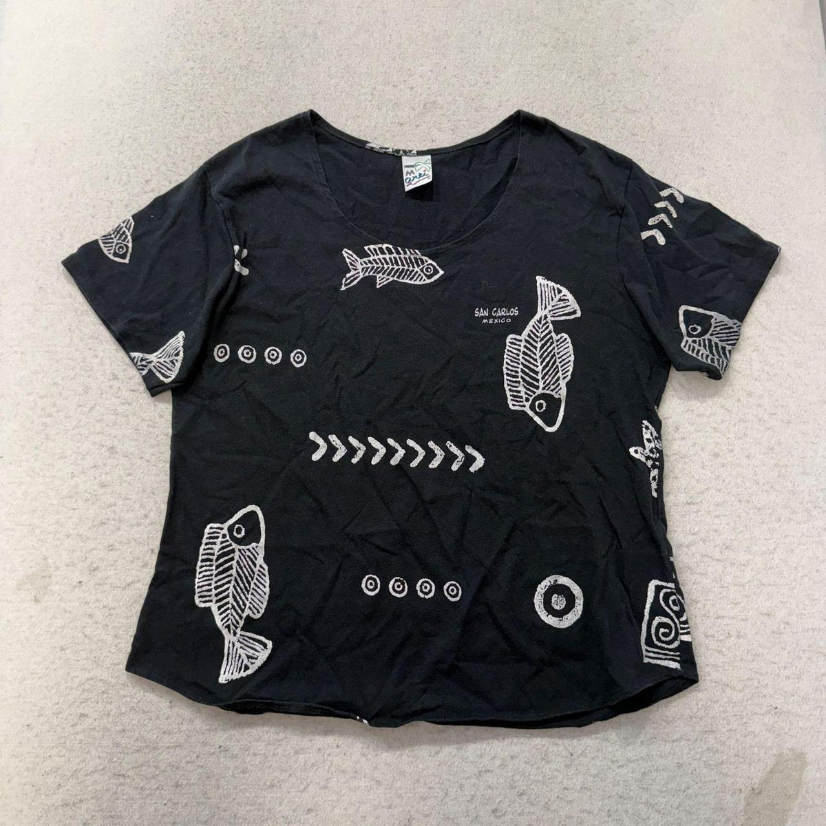 Vintage Y2K 2000's Women's Quill Black Boxy Graphic Tee