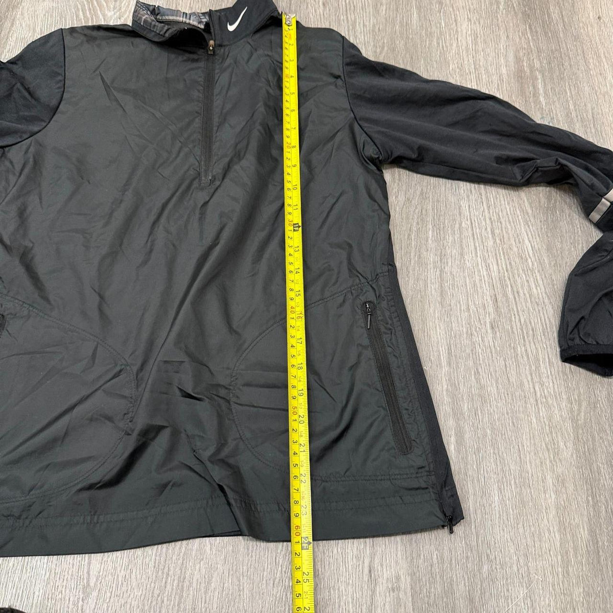 Vintage Y2K 2000's Women's Nike Black Zip Up Windbreaker Jacket