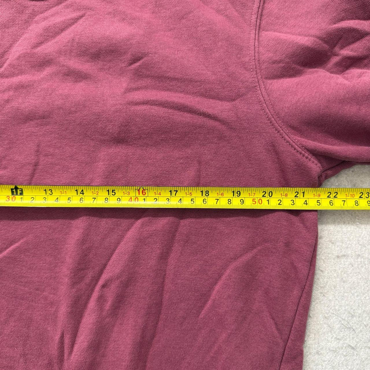 Vintage Y2K 2000's Women's Burgundy Boxy Blank Crewneck Sweatshirt