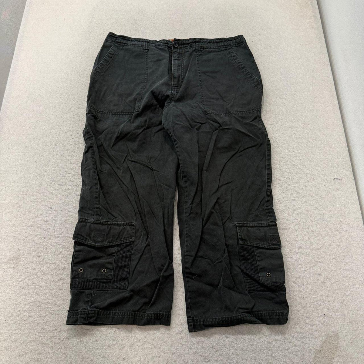 Vintage Y2K 2000's Women's Baggy Black Cargo Pants