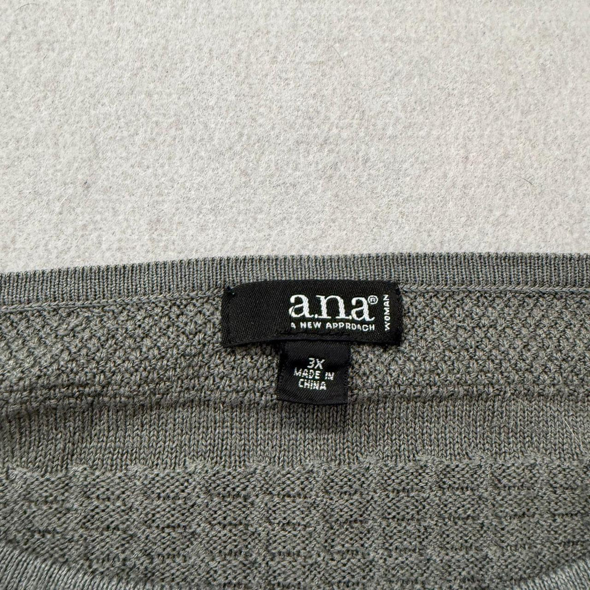 Vintage Y2K 2000's Women's Anai Sage Green Oversized Knit Sweater