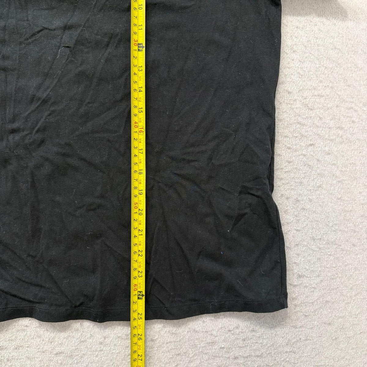 Vintage Y2K 2000's Women's Koret Black Boxy Floral Embroidered Tee