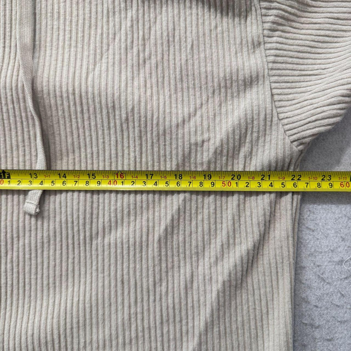 Vintage Y2K 2000's Women's Cream Oversized Ribbed Pullover Hoodie