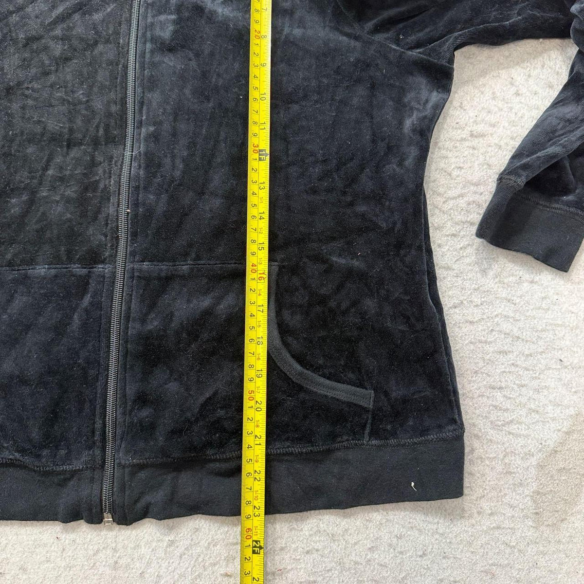 Vintage Y2K 2000's Women's Juicy Couture Black Velvet Boxy Zip Up Hoodie