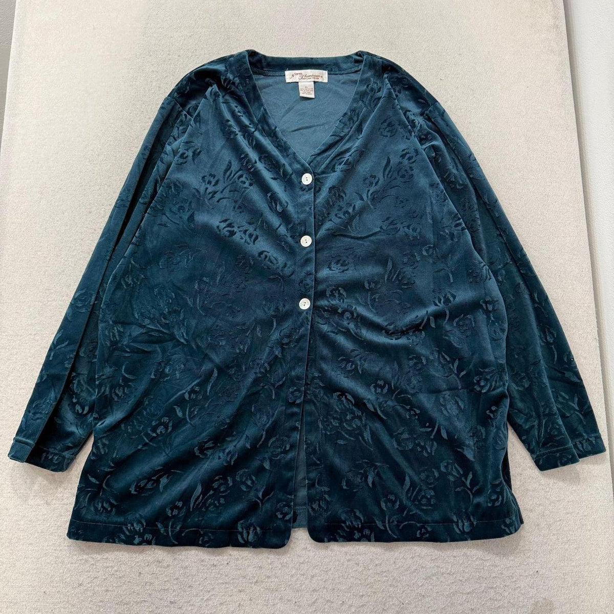 Vintage 90s Women's Oversized Teal Velvet Floral Cardigan