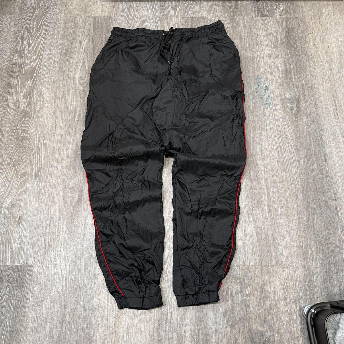 Vintage Y2K 2000's rue21 Black Baggy Track Pants Red Stripe