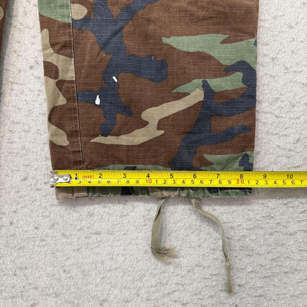 Vintage Y2K 2000's Baggy Camo Cargo Pants