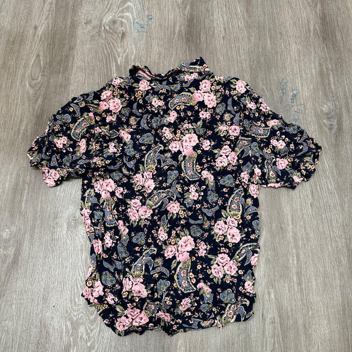 Vintage Y2K 2000's Women's Navy Boxy Floral Paisley Print Button Up Shirt