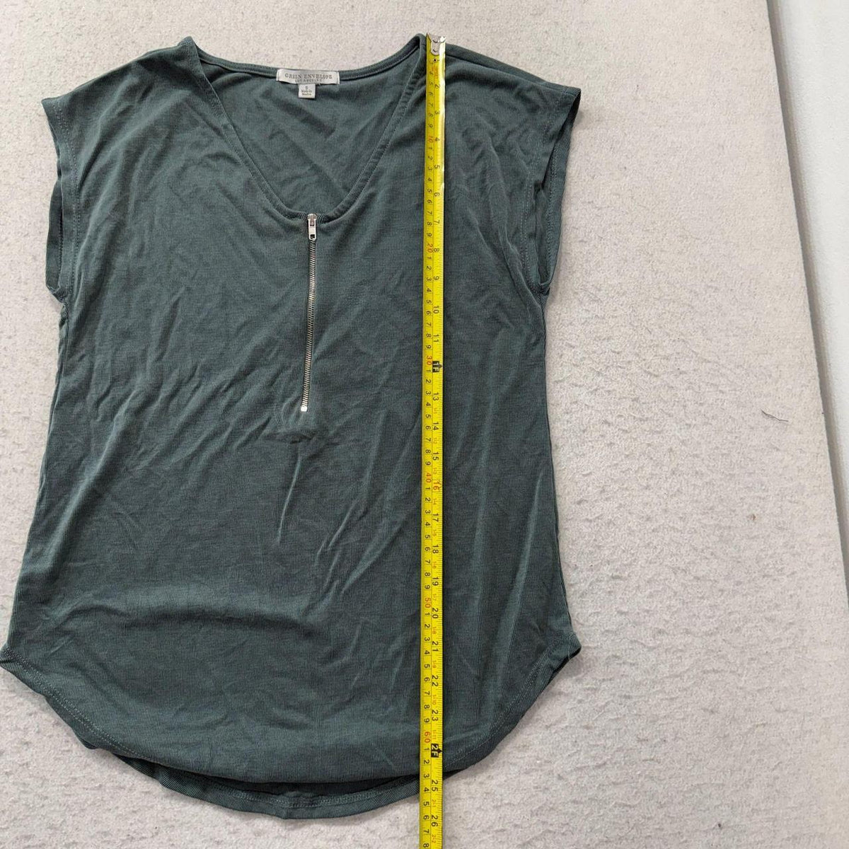 Vintage Y2K 2000's Women's Green Envelope Sage Green Boxy Blank Sleeveless Tee