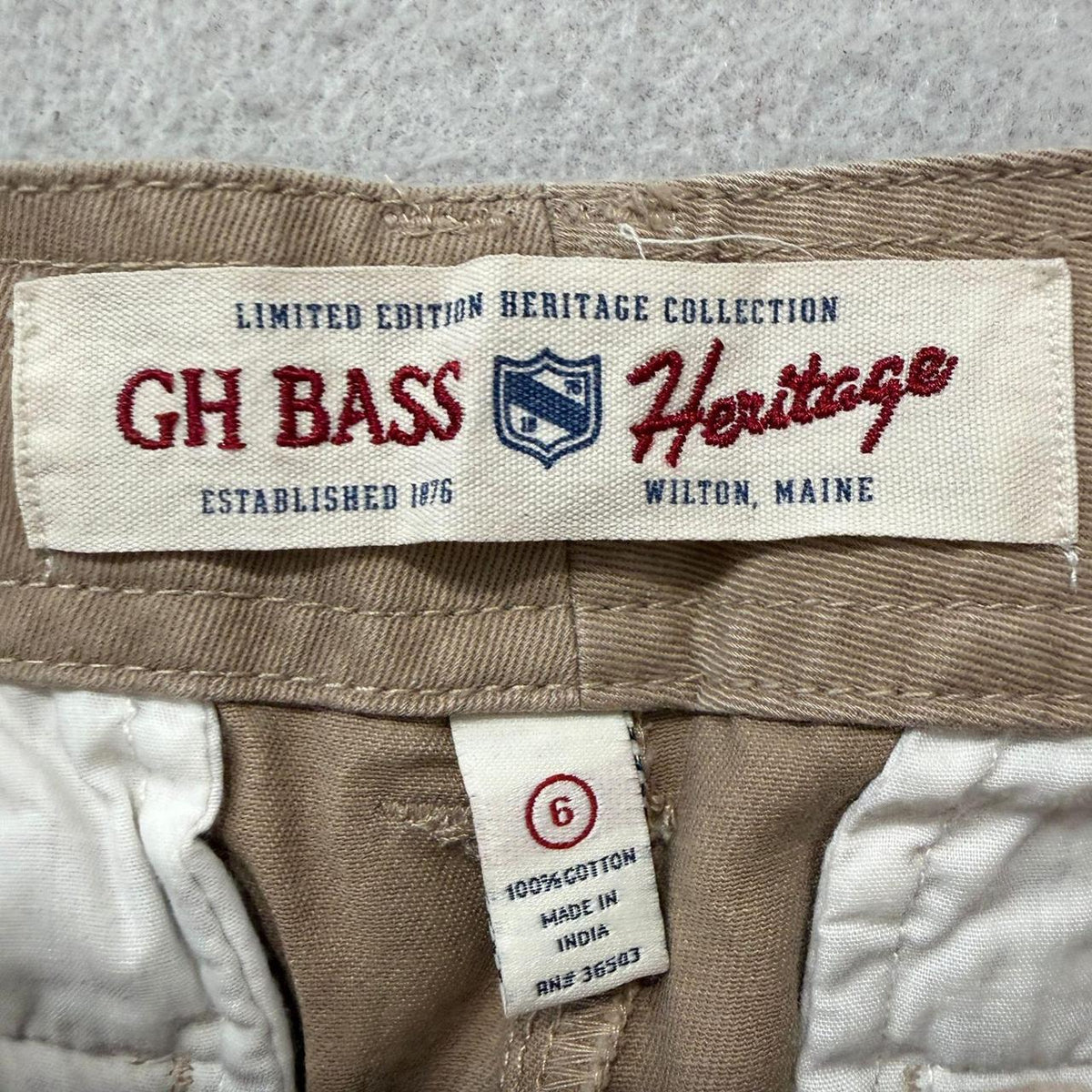 Vintage Y2K 2000's Women's GH Bass Khaki Tan Cargo Pants