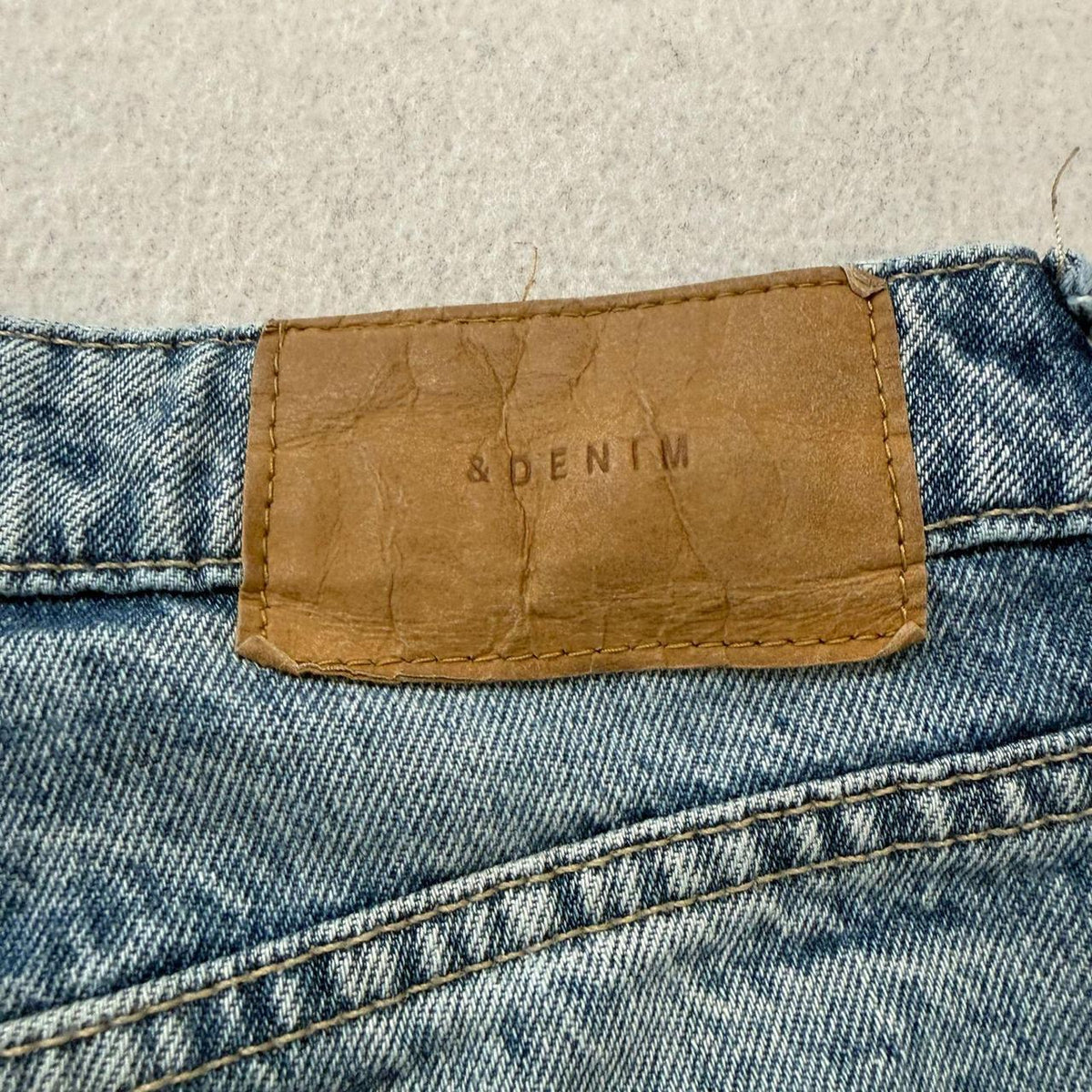 Vintage Y2K 2000's Women's Wide Leg Faded Open Leg Jeans