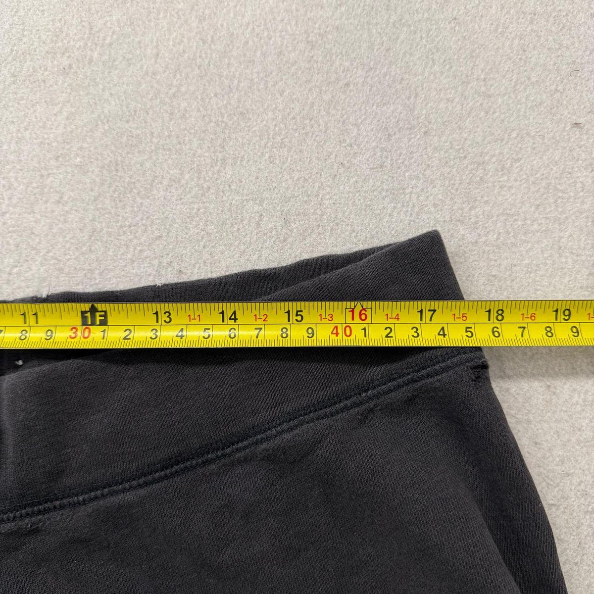 Vintage Y2K 2000's Women's Old Navy Black Faded Baggy Capri Pants