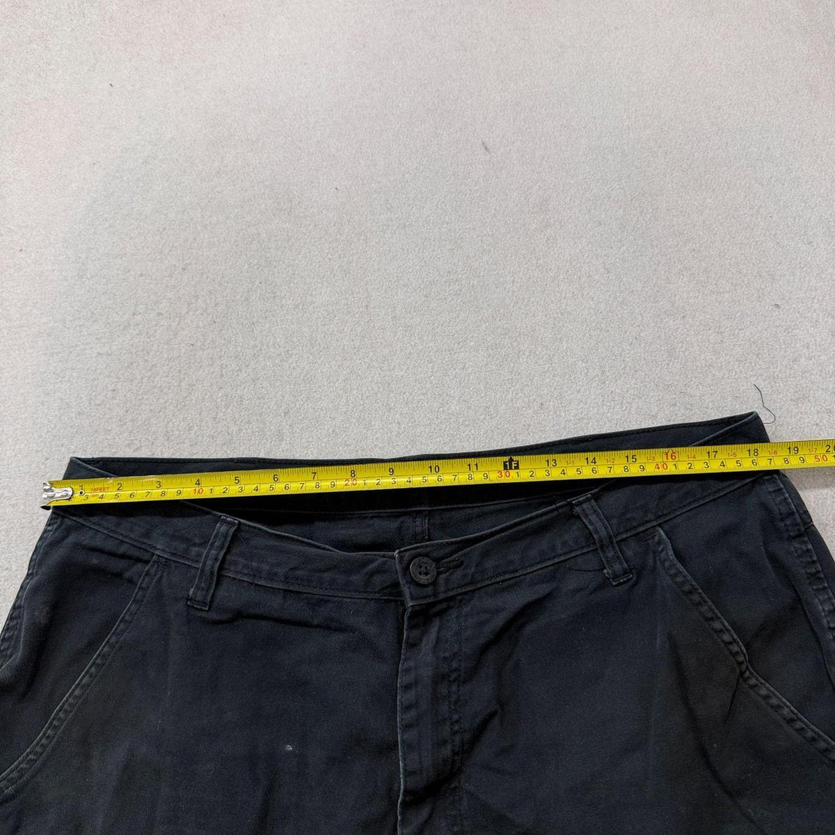 Vintage Y2K 2000's Black Baggy Cargo Shorts