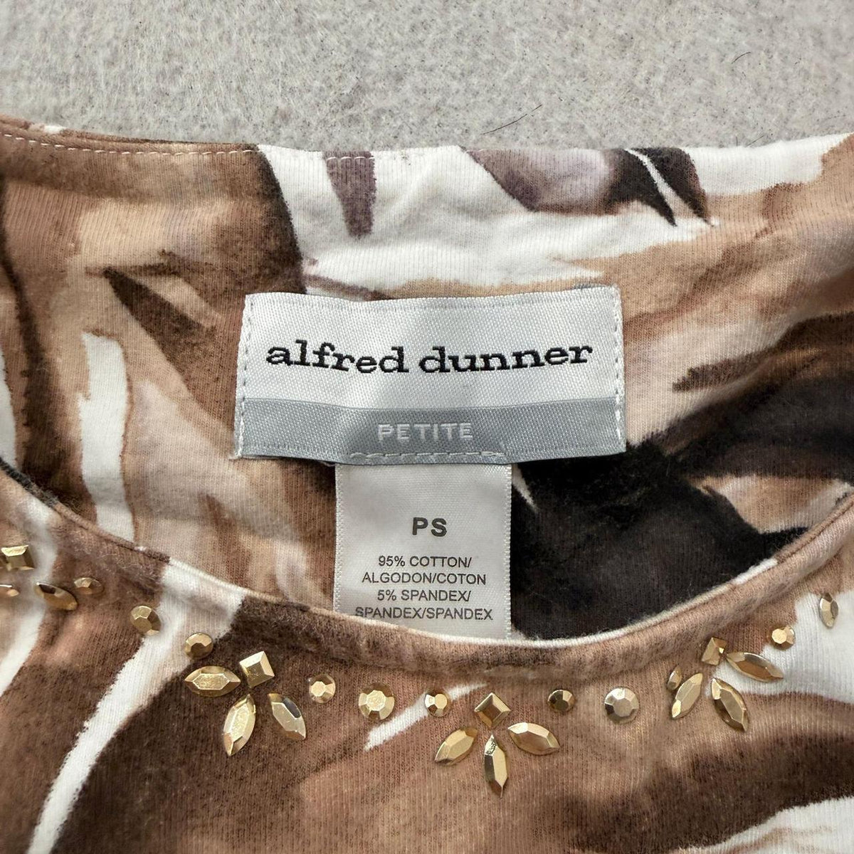 Vintage Y2K 2000's Women's Alfred Dunner Cream Boxy Abstract Blouse