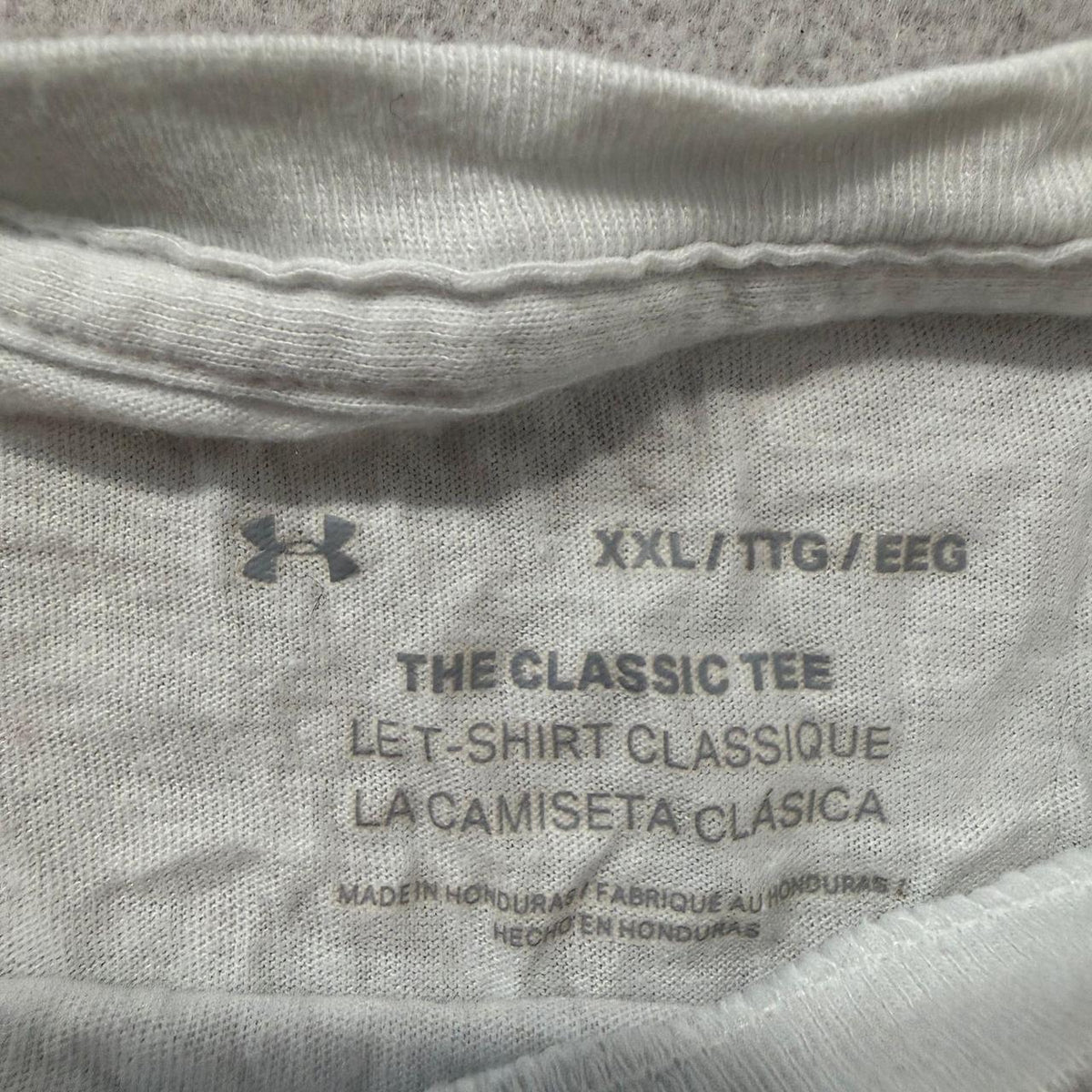 Vintage Y2K 2000's Under Armour White Oversized Graphic Tee