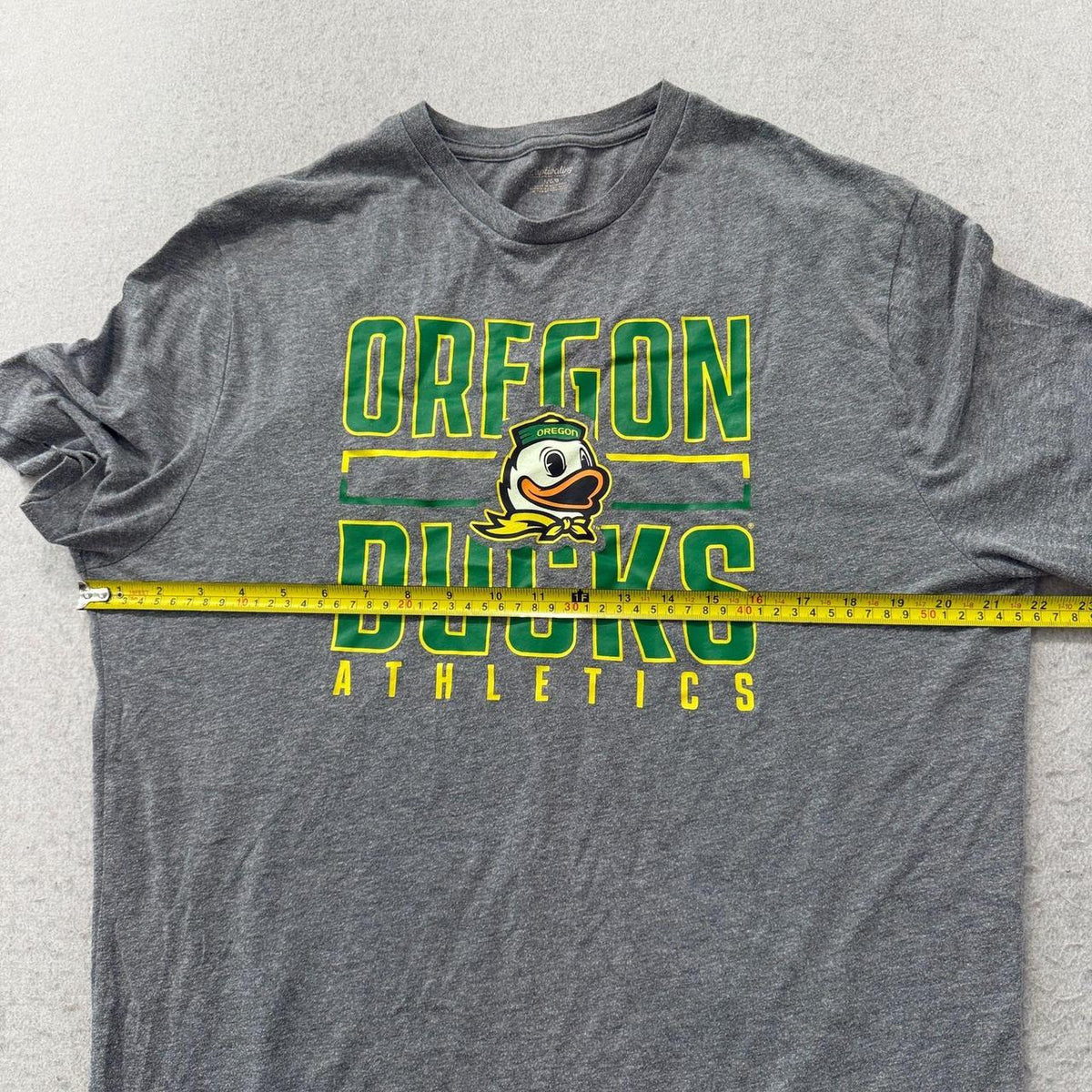 Vintage Y2K 2000's Seatgraph's Heather Grey Oregon Ducks Graphic Tee