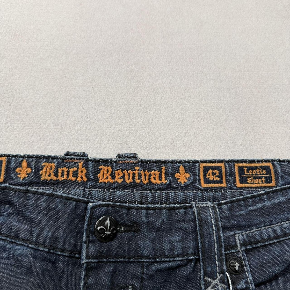 Vintage Y2K 2000's Rock Revival Dark Wash Baggy Denim Shorts