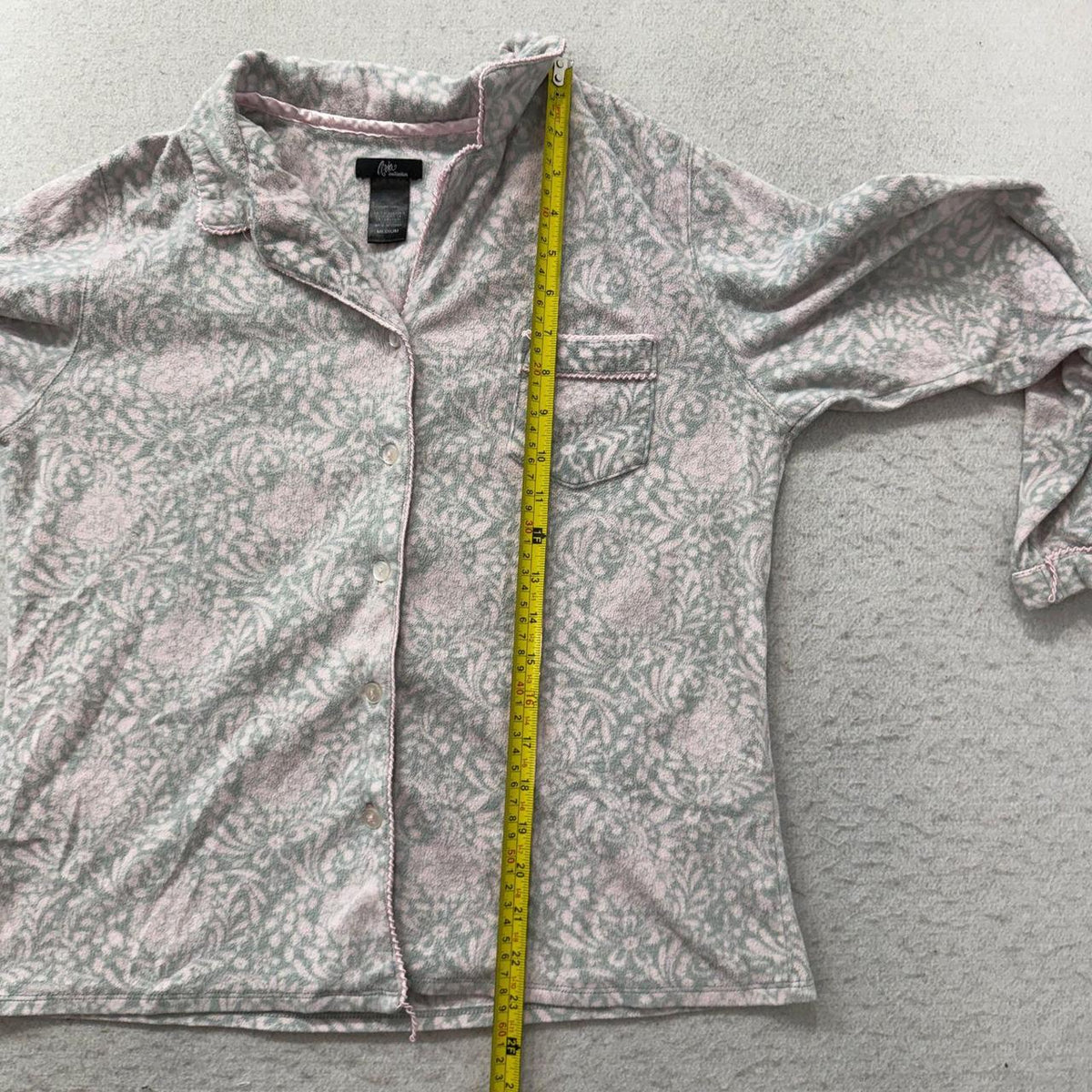Vintage Y2K 2000's Women's Aria Pink Damask Boxy Button-Up Shirt
